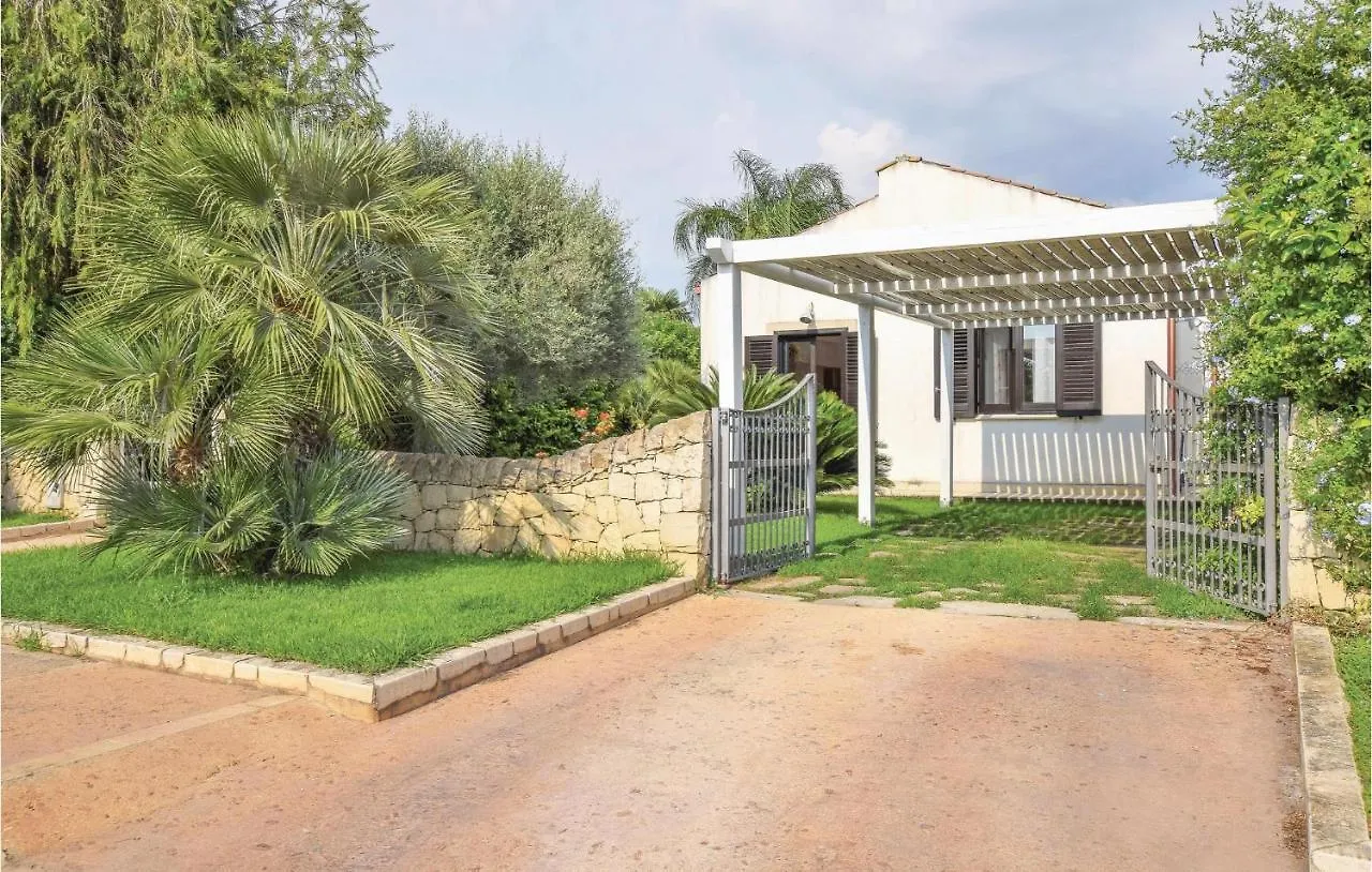 Awesome Home In Scicli Rg Donnalucata  Σπίτι διακοπών